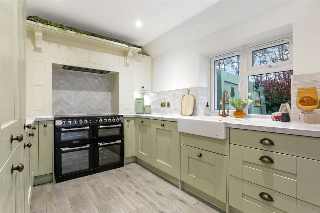 Property photo 2 of 21 Picture No. 06