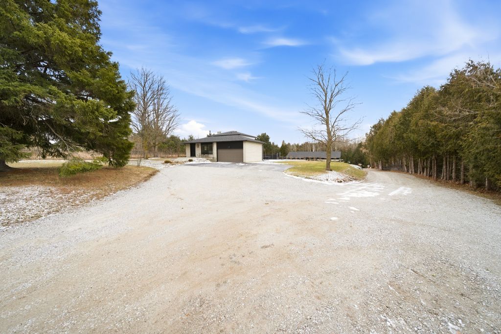 Property photo 2 of 40