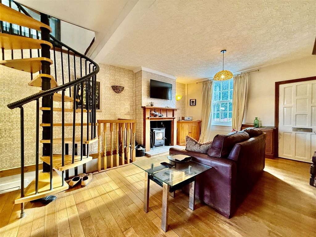 Property photo 3 of 16 7.Jpg