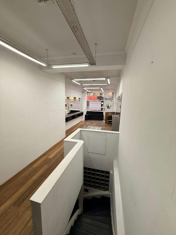 Property photo 3 of 6 1184 Argyle Street