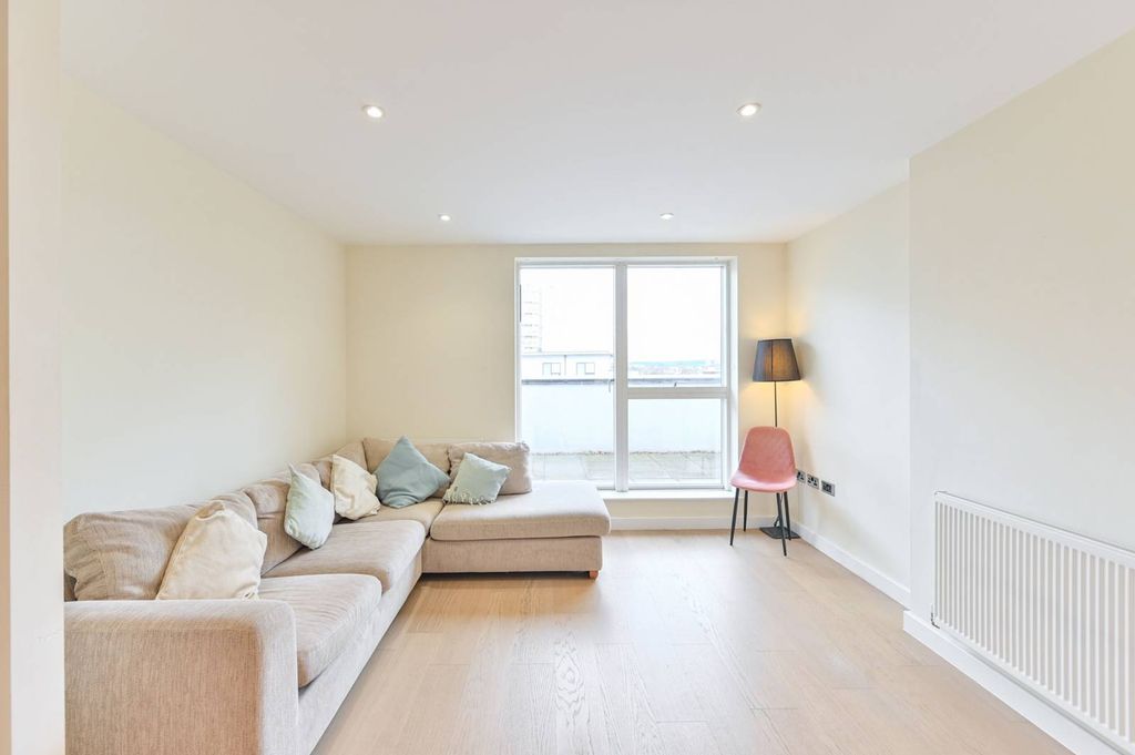 Property photo 3 of 13