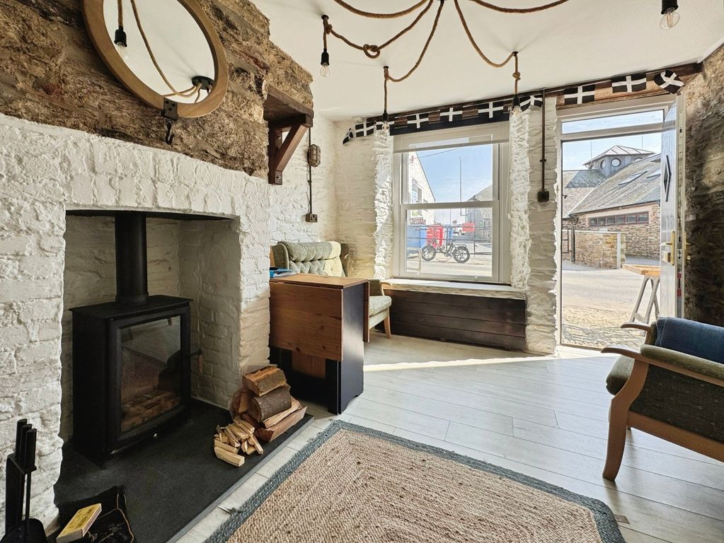 Property photo 2 of 23 Pbox-Img.Jpg