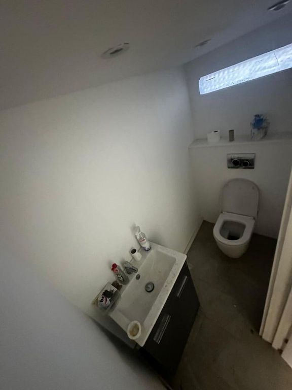 Property photo 2 of 5 Photo 2