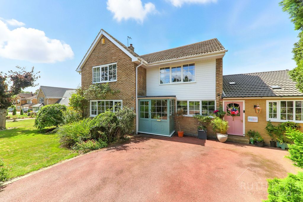 Property photo 1 of 50