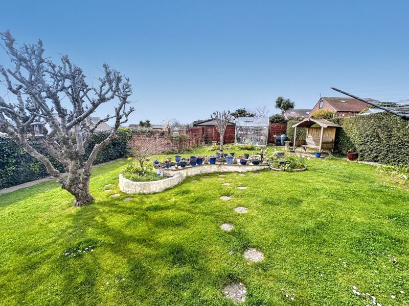 Property photo 1 of 16 Photo 11