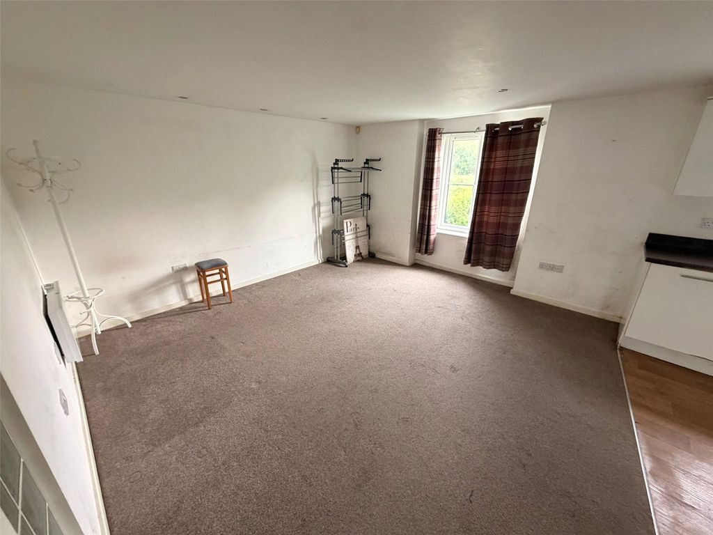 Property photo 2 of 10 Picture No. 06