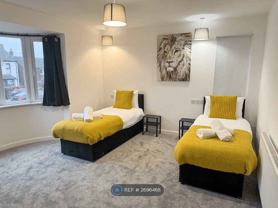 Property photo 3 of 35