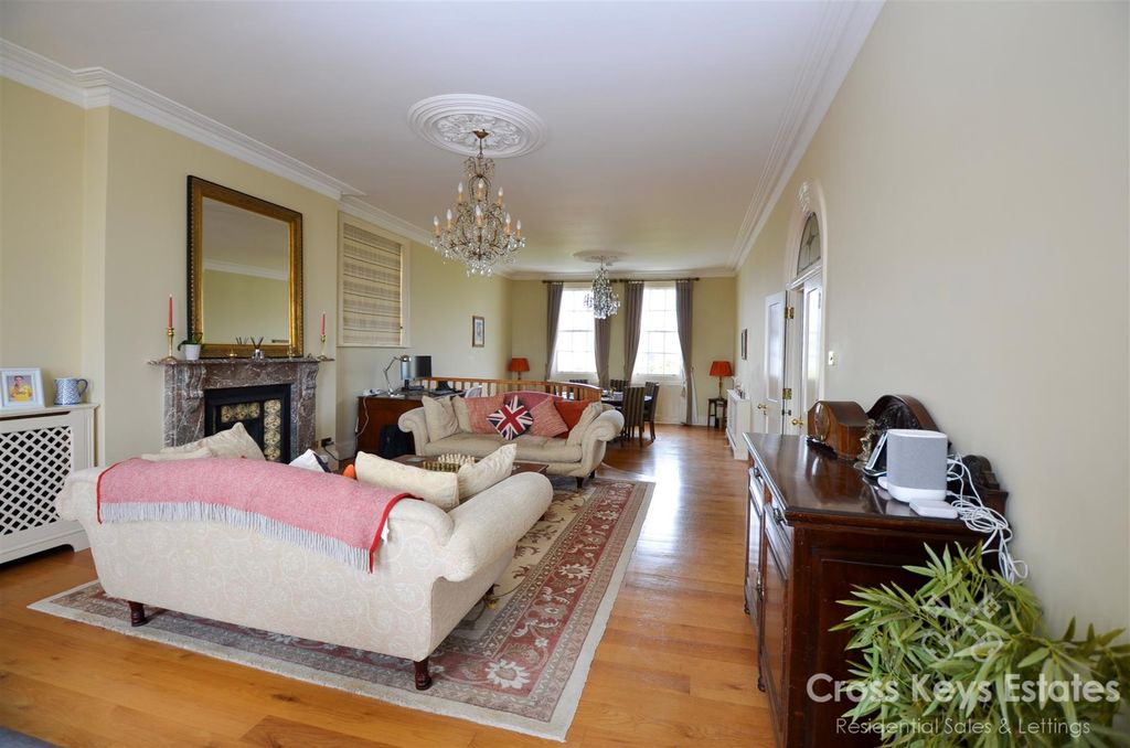 Property photo 3 of 44 Sitting Room