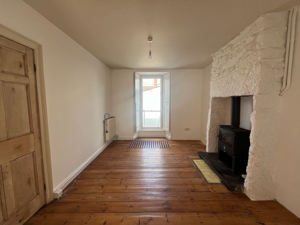 Property photo 3 of 22