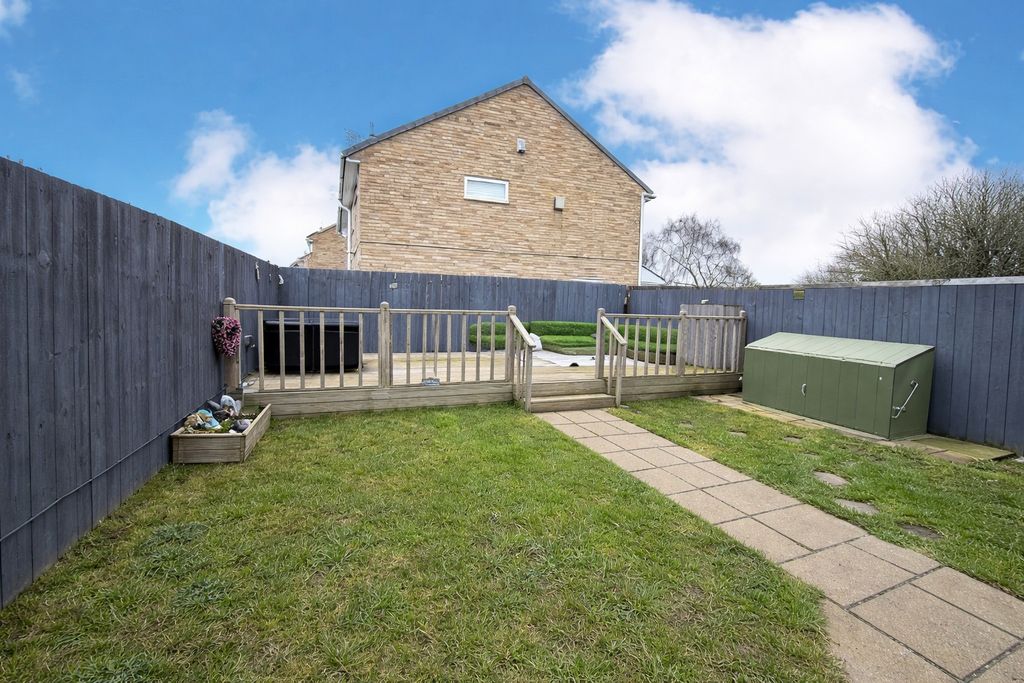 Property photo 2 of 9 87