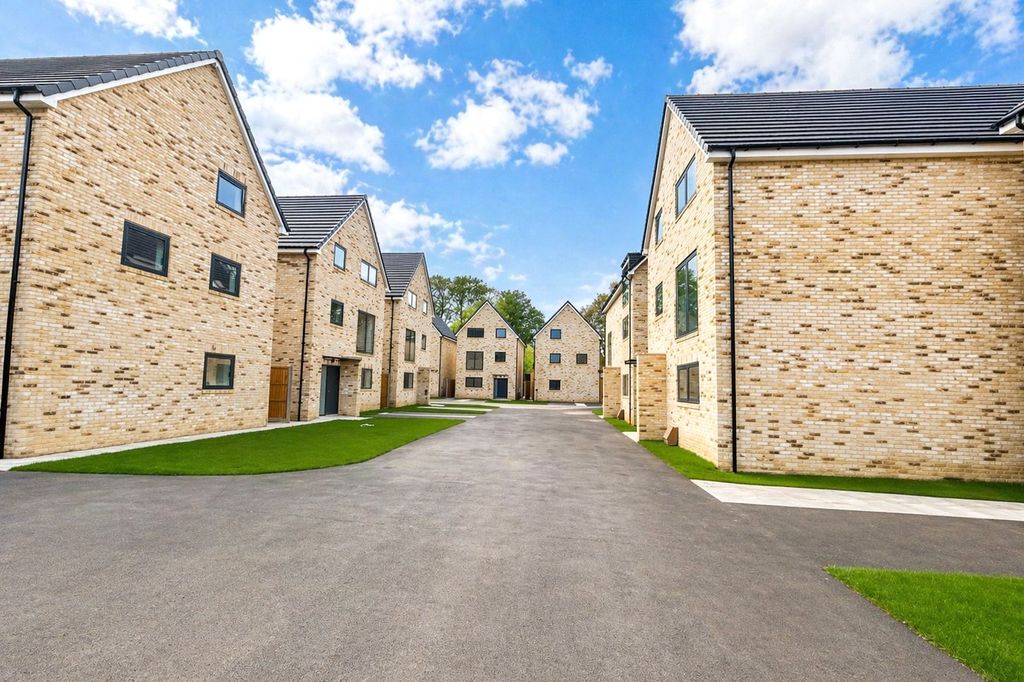 Property photo 1 of 18 Picture No. 12