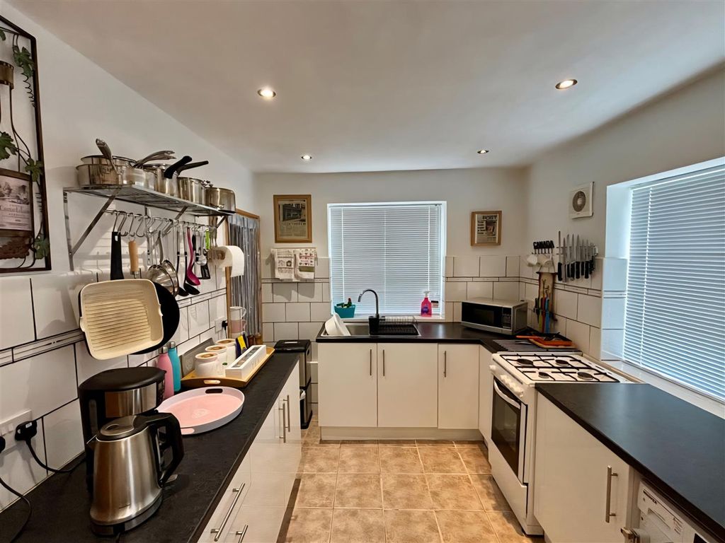 Property photo 3 of 13 Snapchat-302583378.Jpg