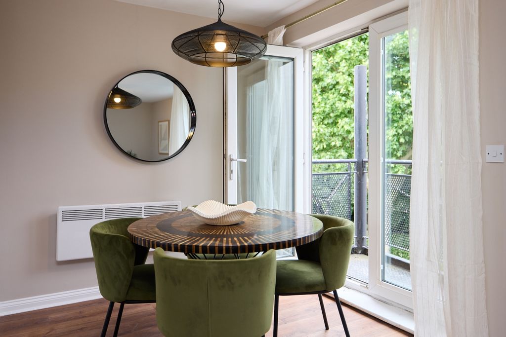 Property photo 2 of 27 Dining Area