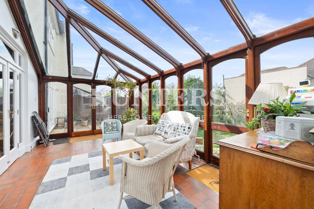 Property photo 1 of 28 Conservatory