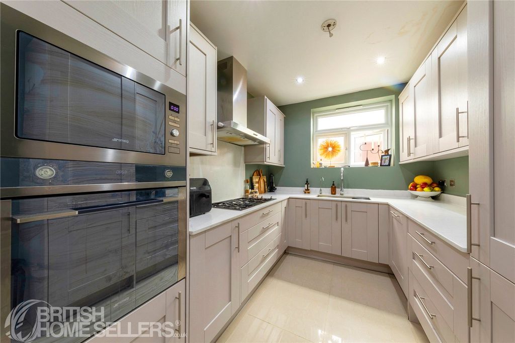 Property photo 3 of 19 Picture No. 09