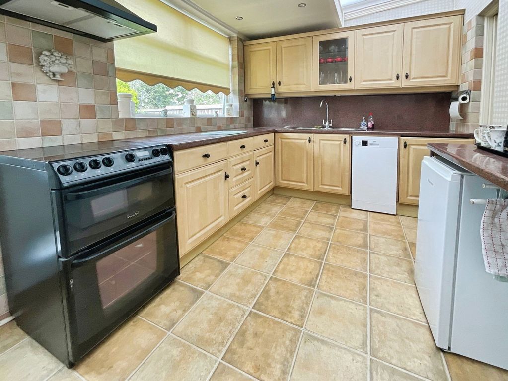 Property photo 3 of 20