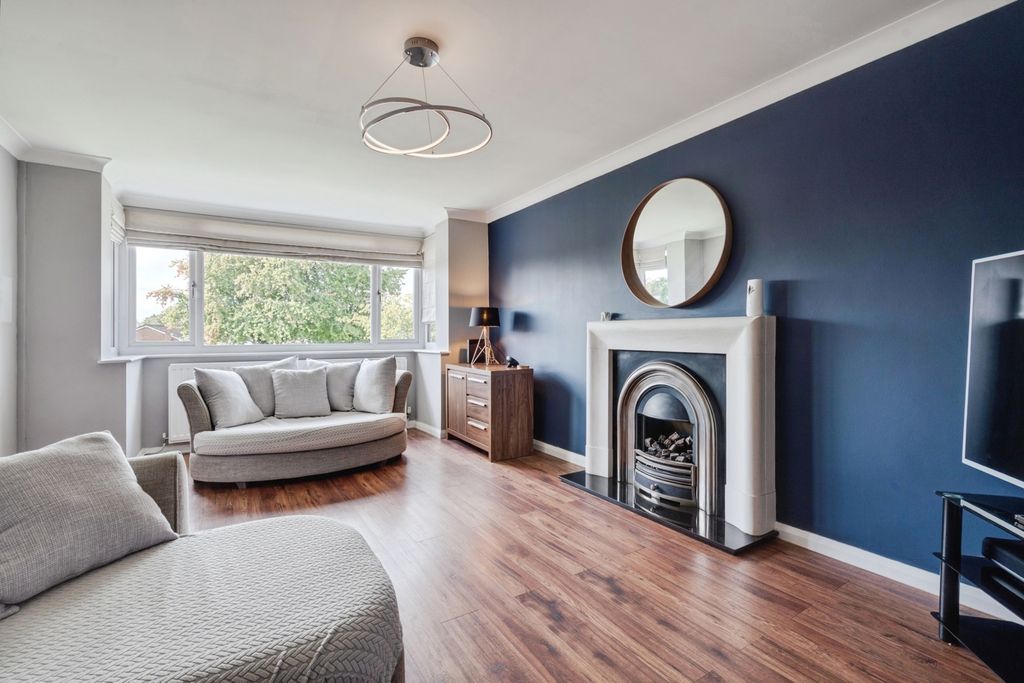Property photo 2 of 29 Pbox-Img.Jpg