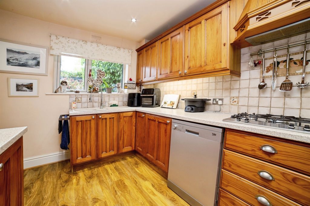 Property photo 3 of 17