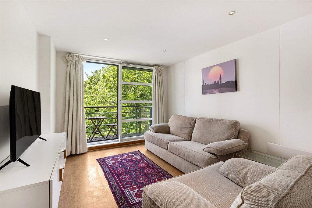 Property photo 1 of 16 Reception Room