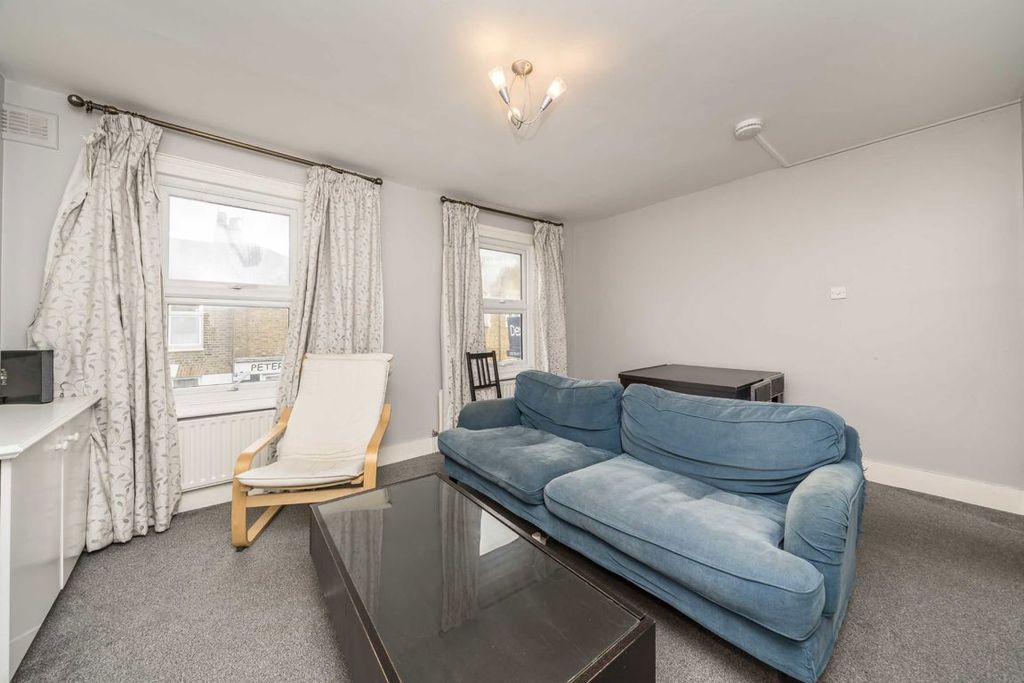 Property photo 2 of 6