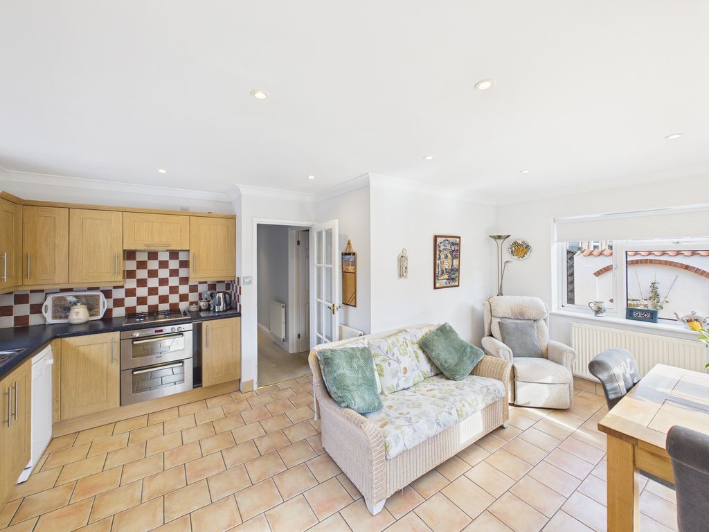 Property photo 3 of 25