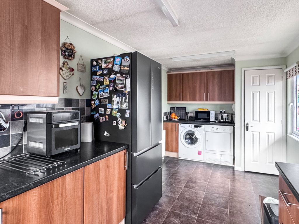 Property photo 3 of 24 Picture No. 23