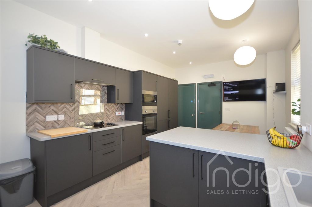 Property photo 3 of 9 Kitchen3.Jpg