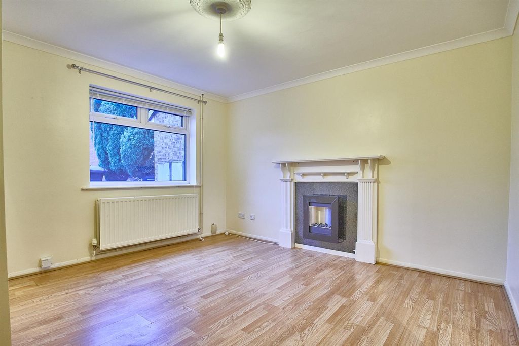 Property photo 2 of 9 9 Hawthorne Way Bb 1.Jpg