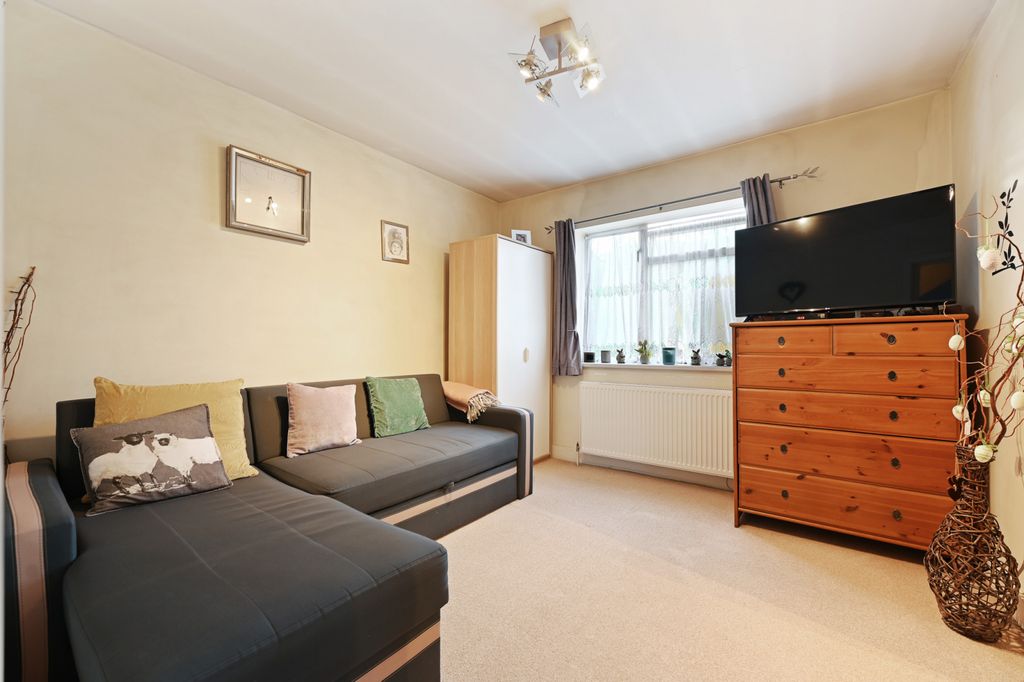 Property photo 2 of 9 Gallery