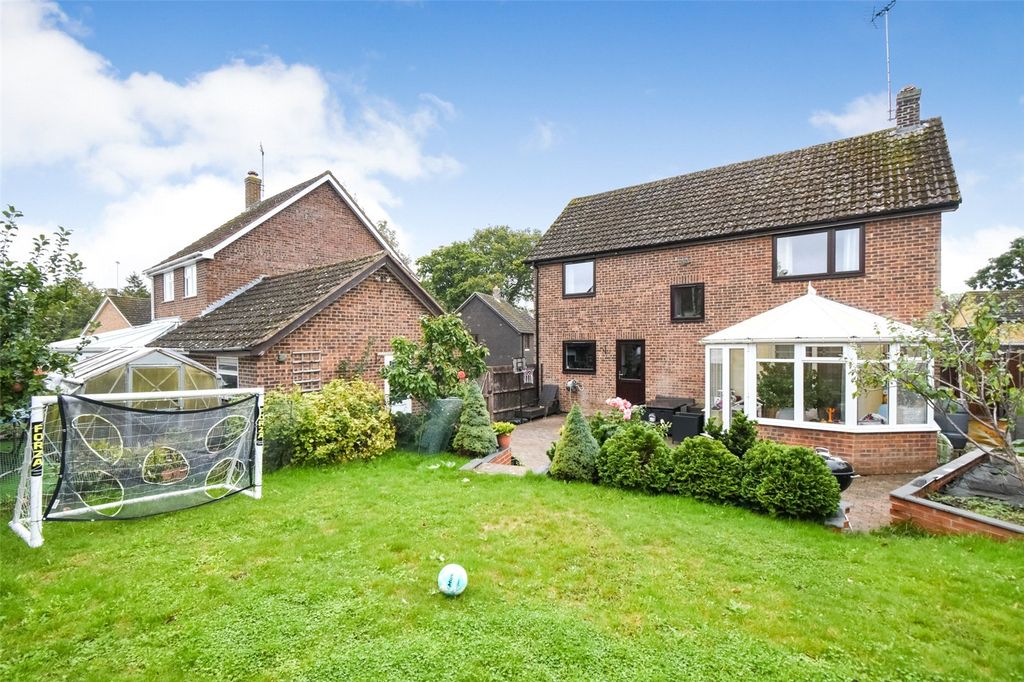 Property photo 2 of 15 Picture No. 21