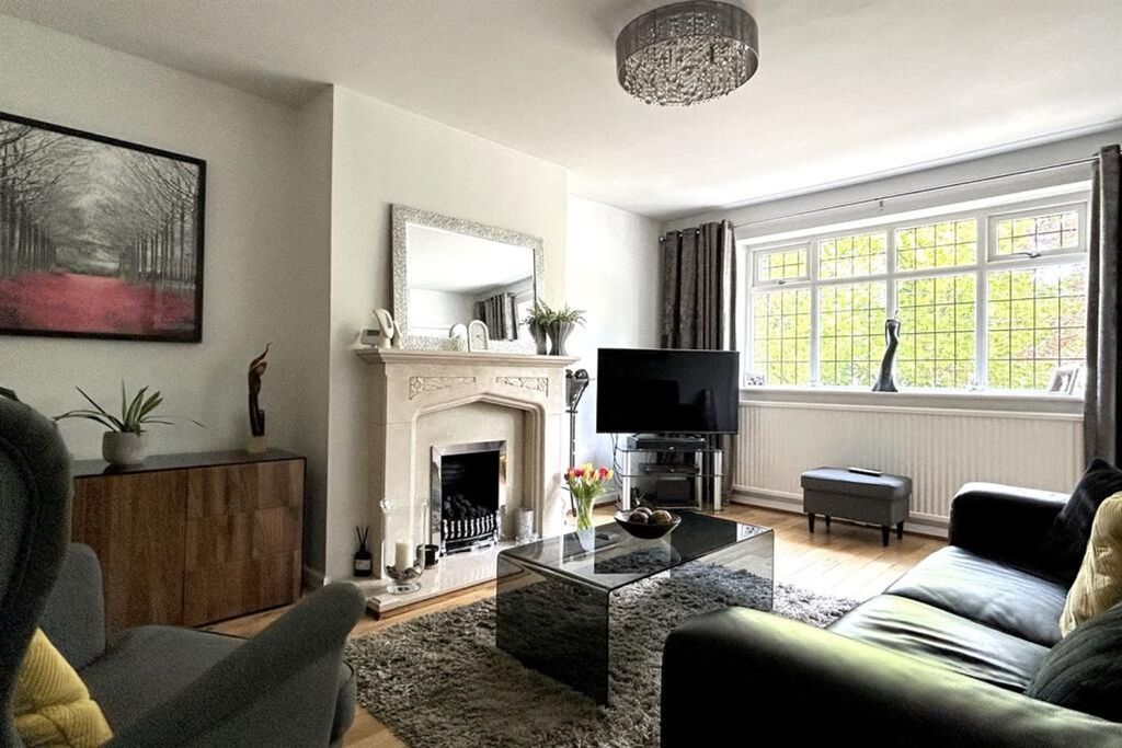 Property photo 2 of 22