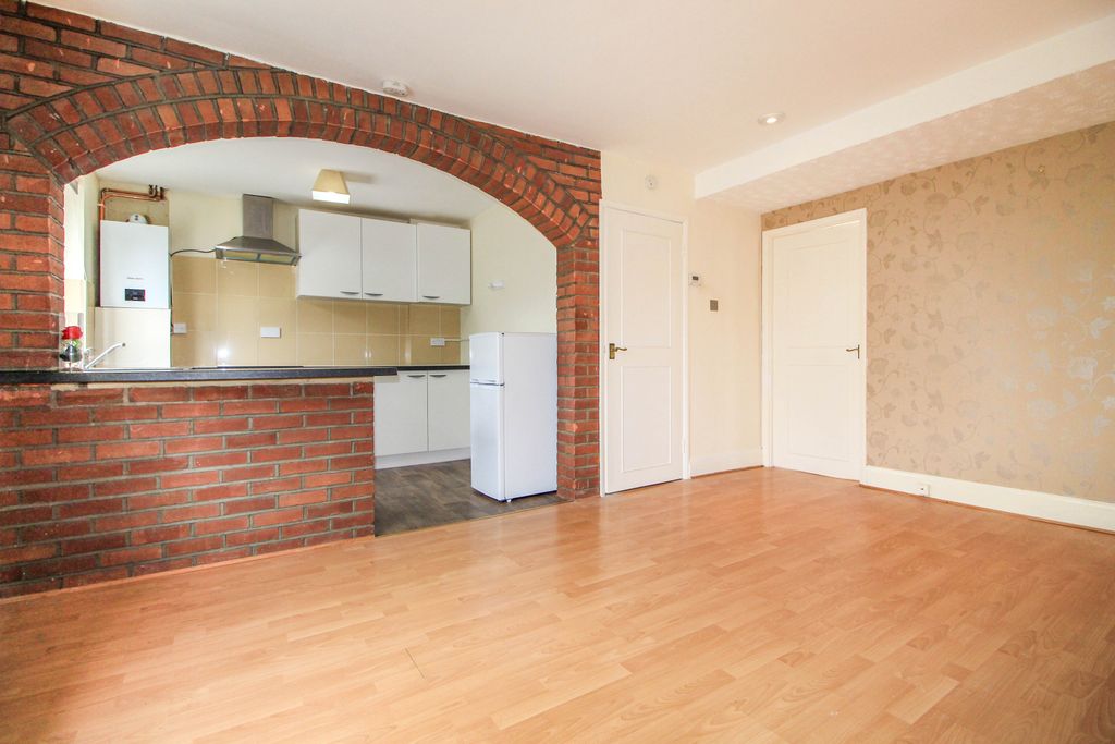 Property photo 3 of 12 Img 9597