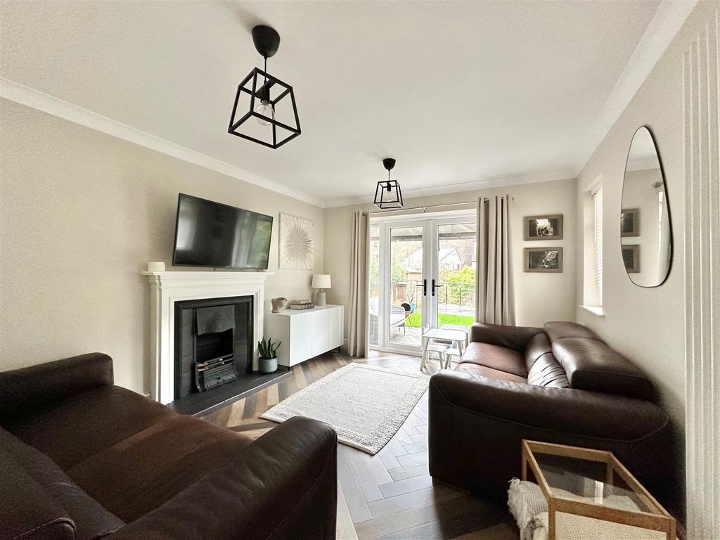 Property photo 2 of 24