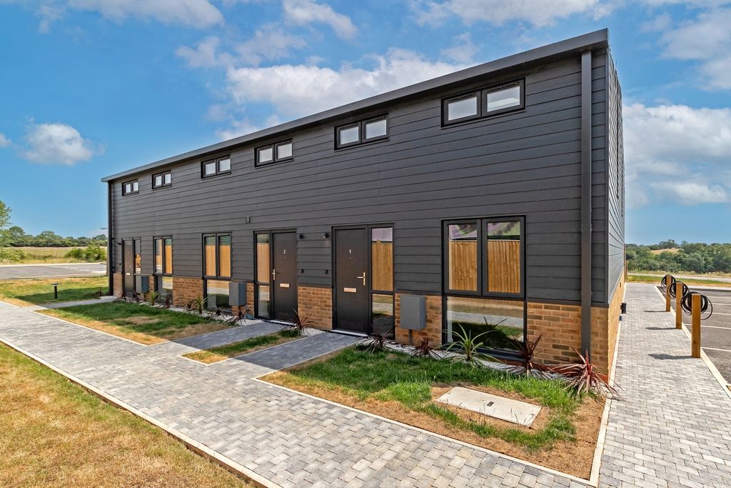 Property photo 1 of 10 Burstonridgefarm-135