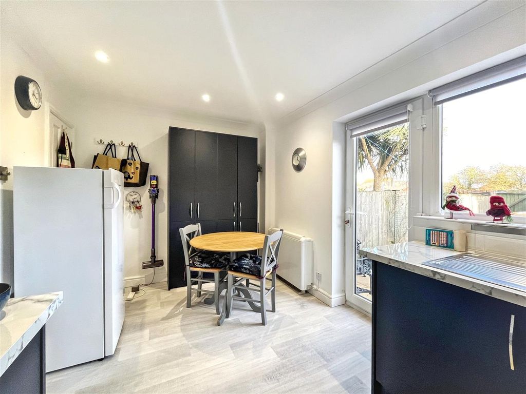 Property photo 3 of 10 Img_3451.Jpg