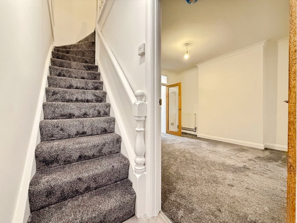 Property photo 3 of 25 4686424