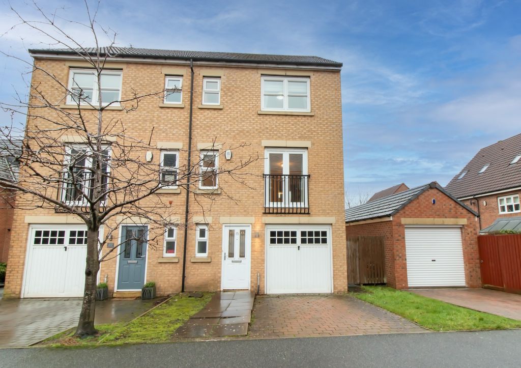 Property photo 1 of 27 Front View