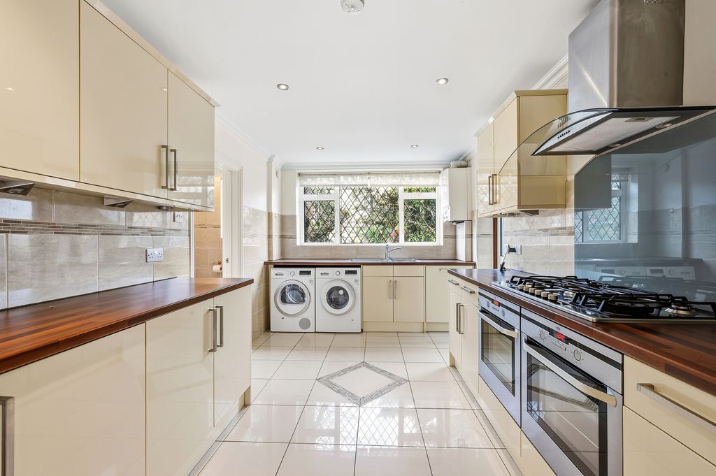 Property photo 3 of 23 Picture No. 01