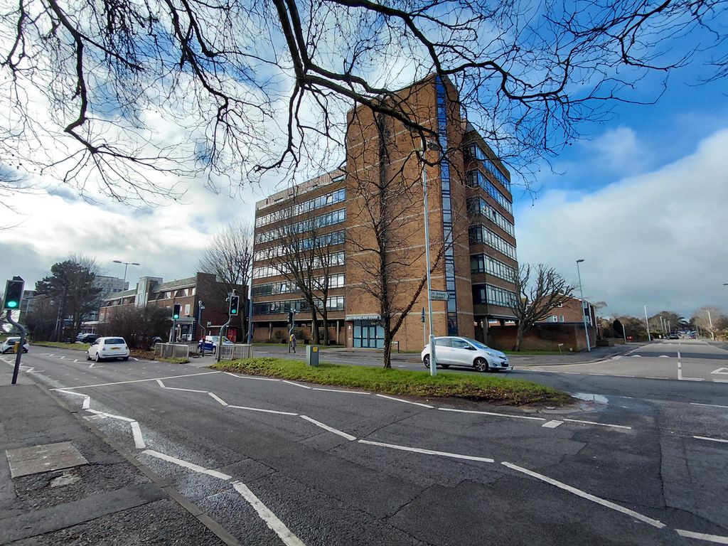 Property photo 1 of 12