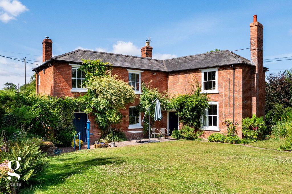 Property photo 1 of 32