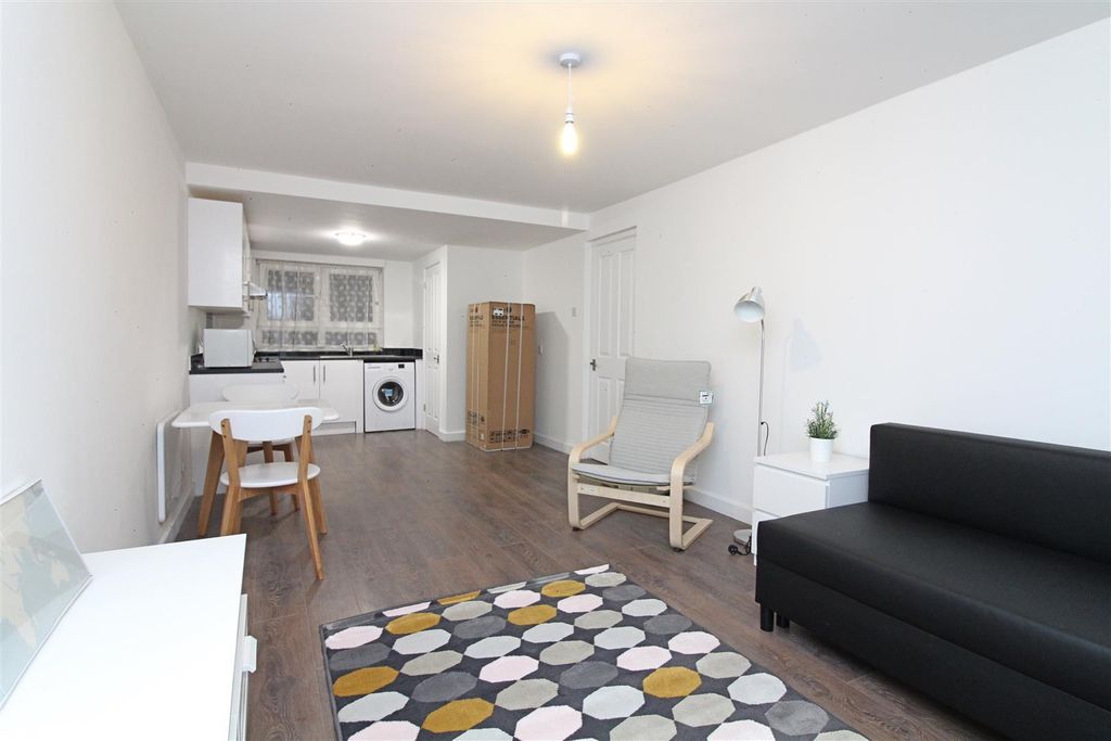Property photo 1 of 10 2.Jpg