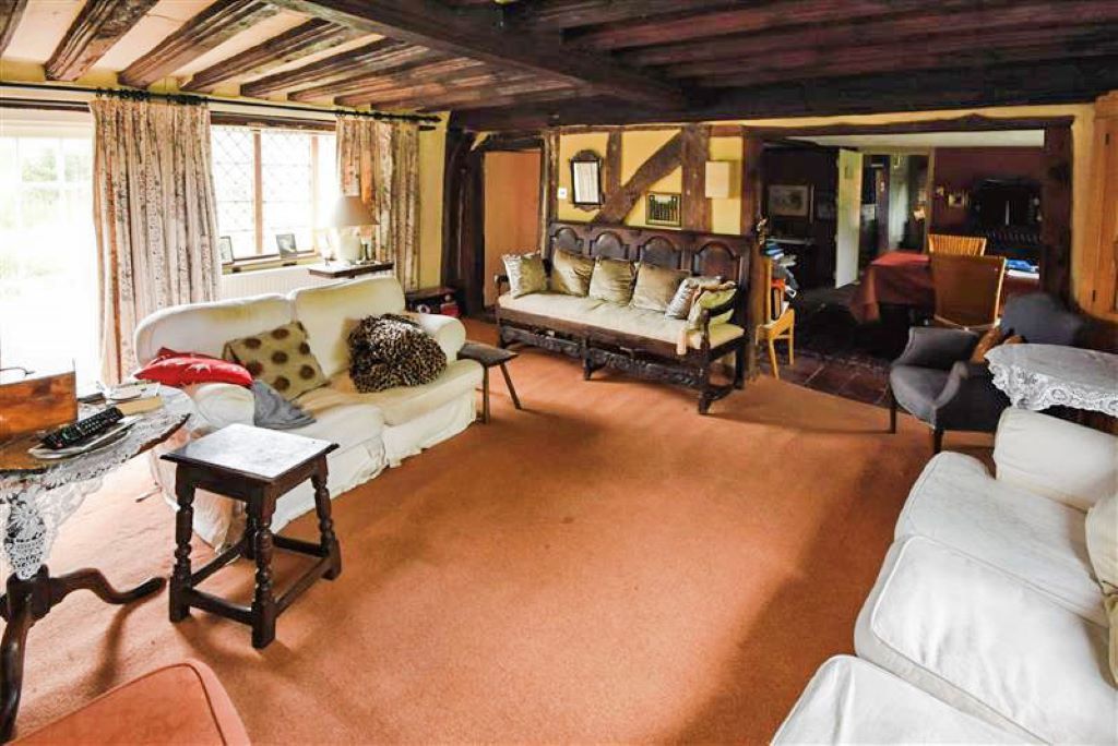 Property photo 2 of 19