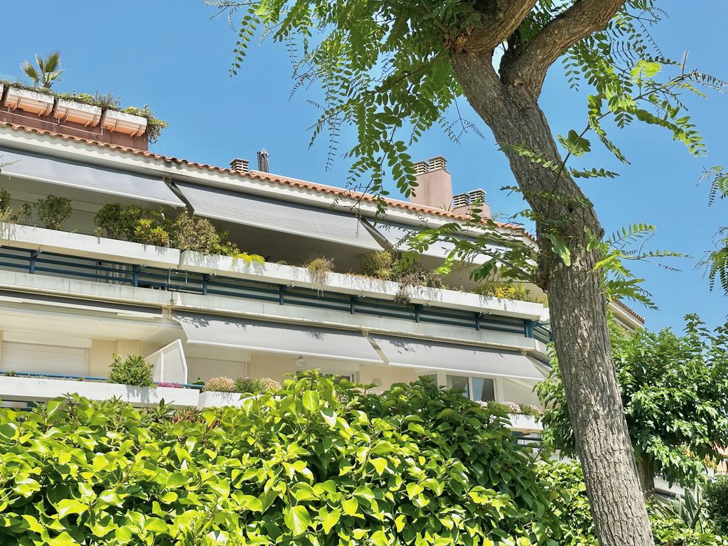 Property photo 3 of 78