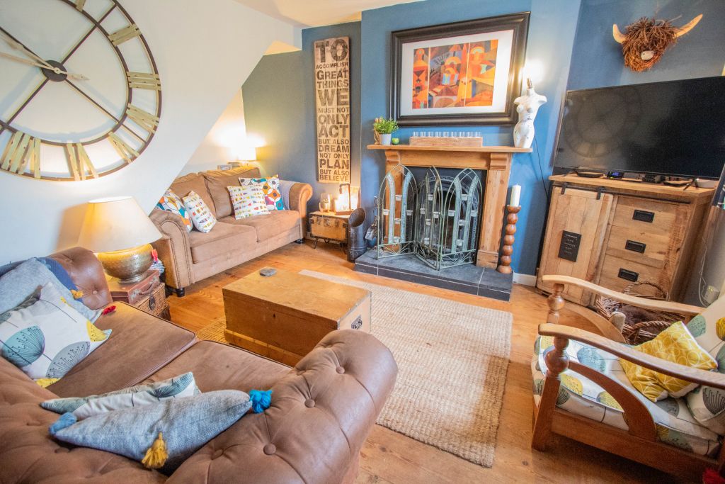 Property photo 2 of 10 Sitting Room