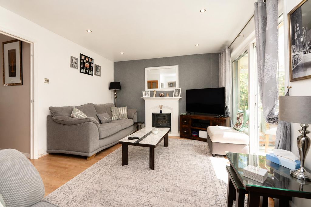 Property photo 2 of 20 Living Area..Jpg