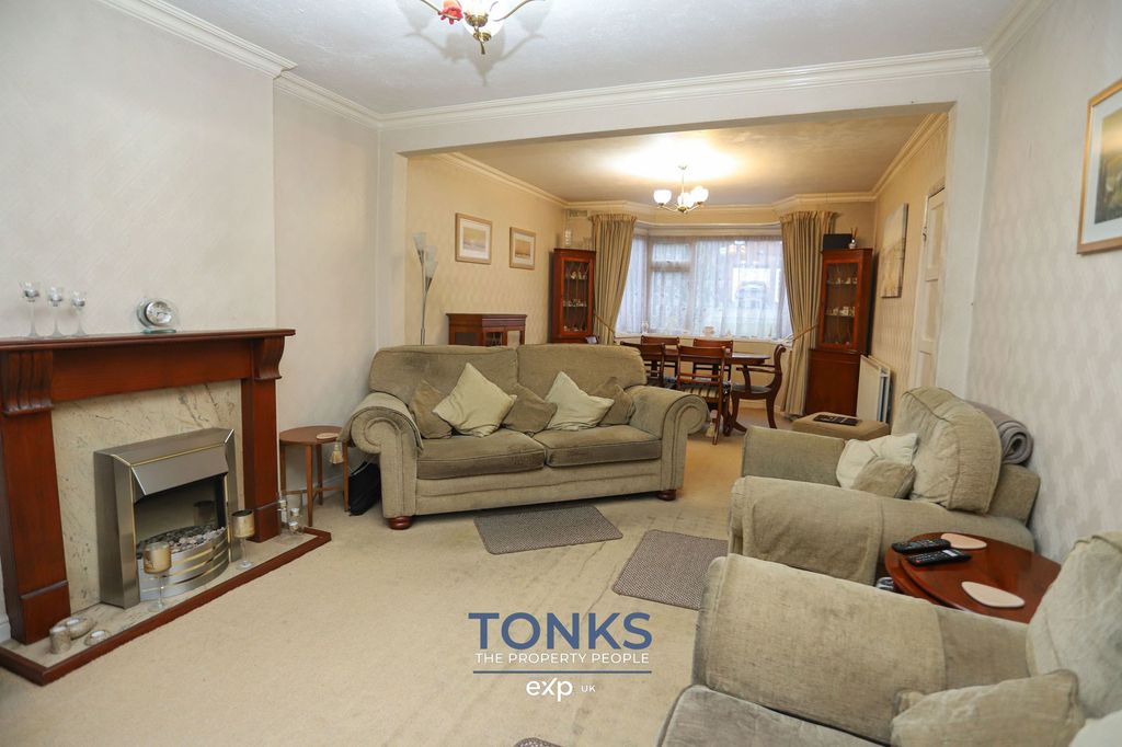 Property photo 3 of 20