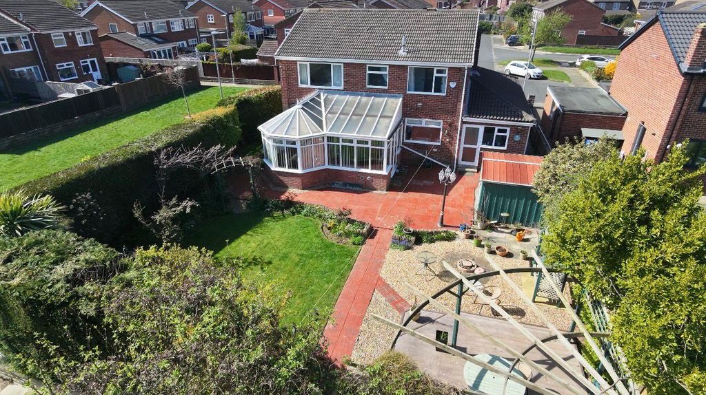 Property photo 2 of 30