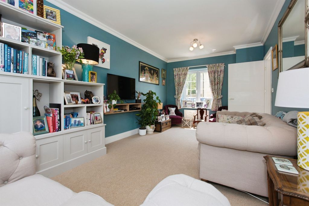 Property photo 2 of 14