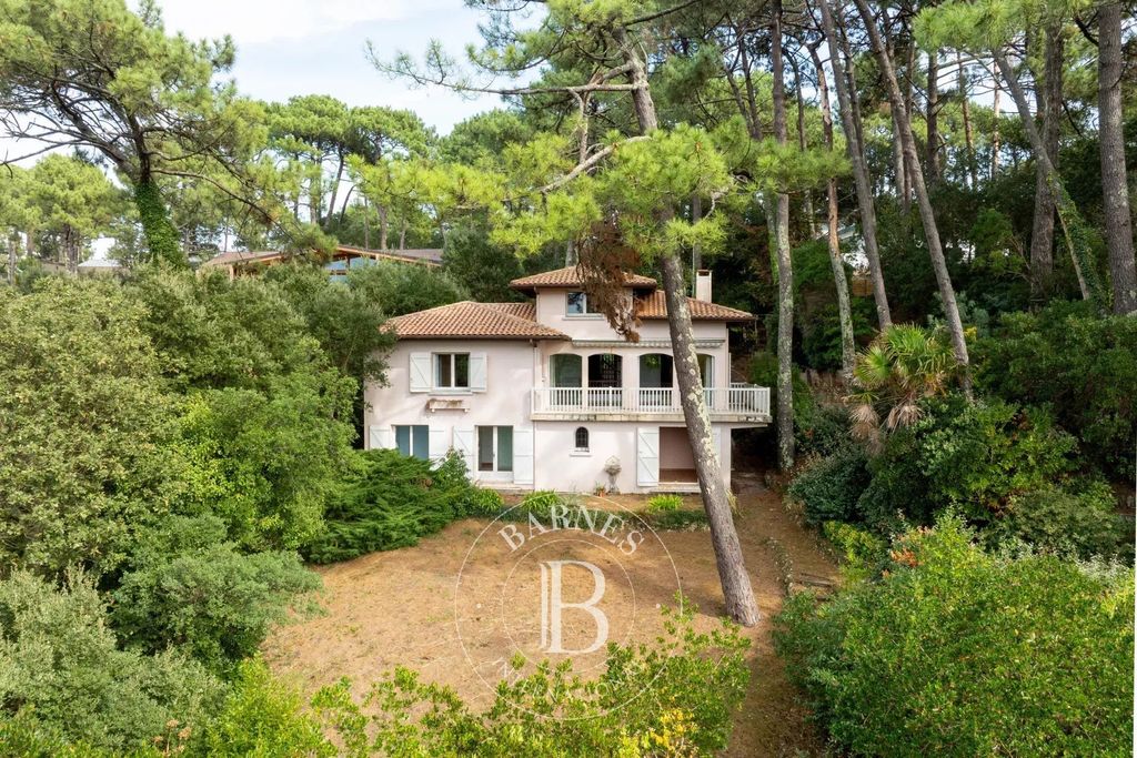 Property photo 2 of 18