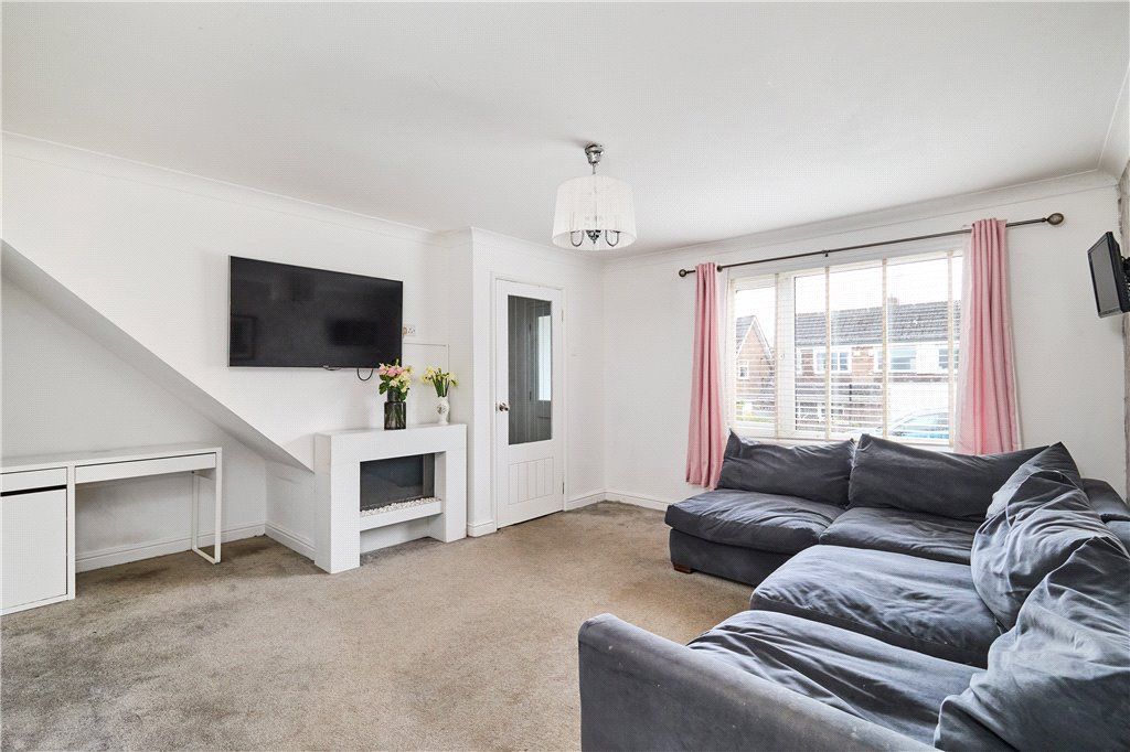 Property photo 3 of 16 Living Room